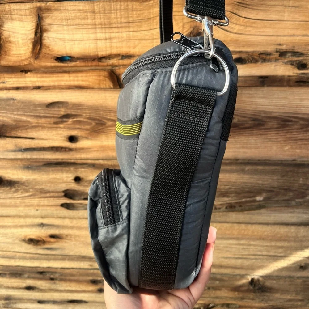 VINTAGE | Tamrac Type II Model 2530 Camera Bag Gray Foam Padding Shoulder Strap